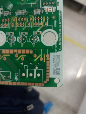 علامة ليزر مغلقة مخصصة FPC PCB لوحة الدوائر رمز QR ليزر آلة العلامة