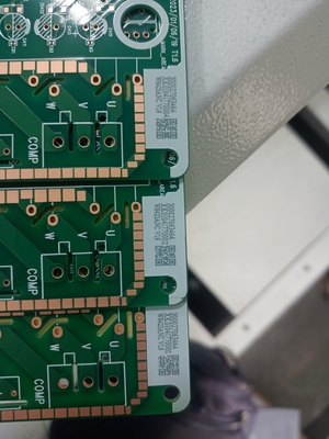 علامة ليزر مغلقة مخصصة FPC PCB لوحة الدوائر رمز QR ليزر آلة العلامة