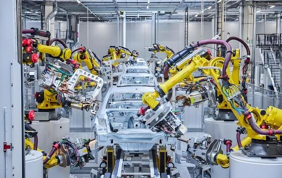 Heavy-Duty FANUC Laser Cutting Robot with 6kW Fiber Laser Source for Thick Plate Steel Cutting and Industrial Metal Fabrication