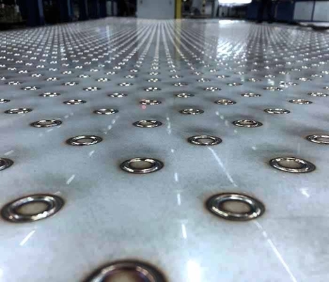 دعم معرض كانتون 6 محور ذراع الروبوت 1000W-6000W ألواح الوسادة الآلية للفايبر المعدنية ليزر لحام آلة